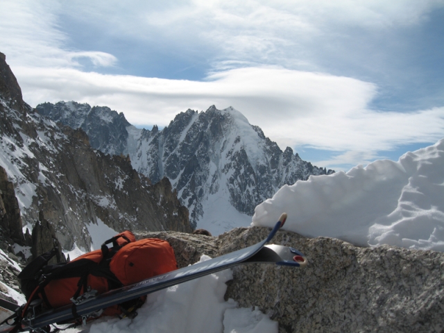  阿尔卑斯山滑雪突袭 